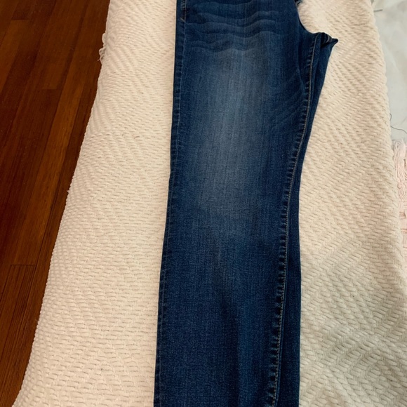 Kut from the Kloth toothpick skinny - Picture 3 of 4